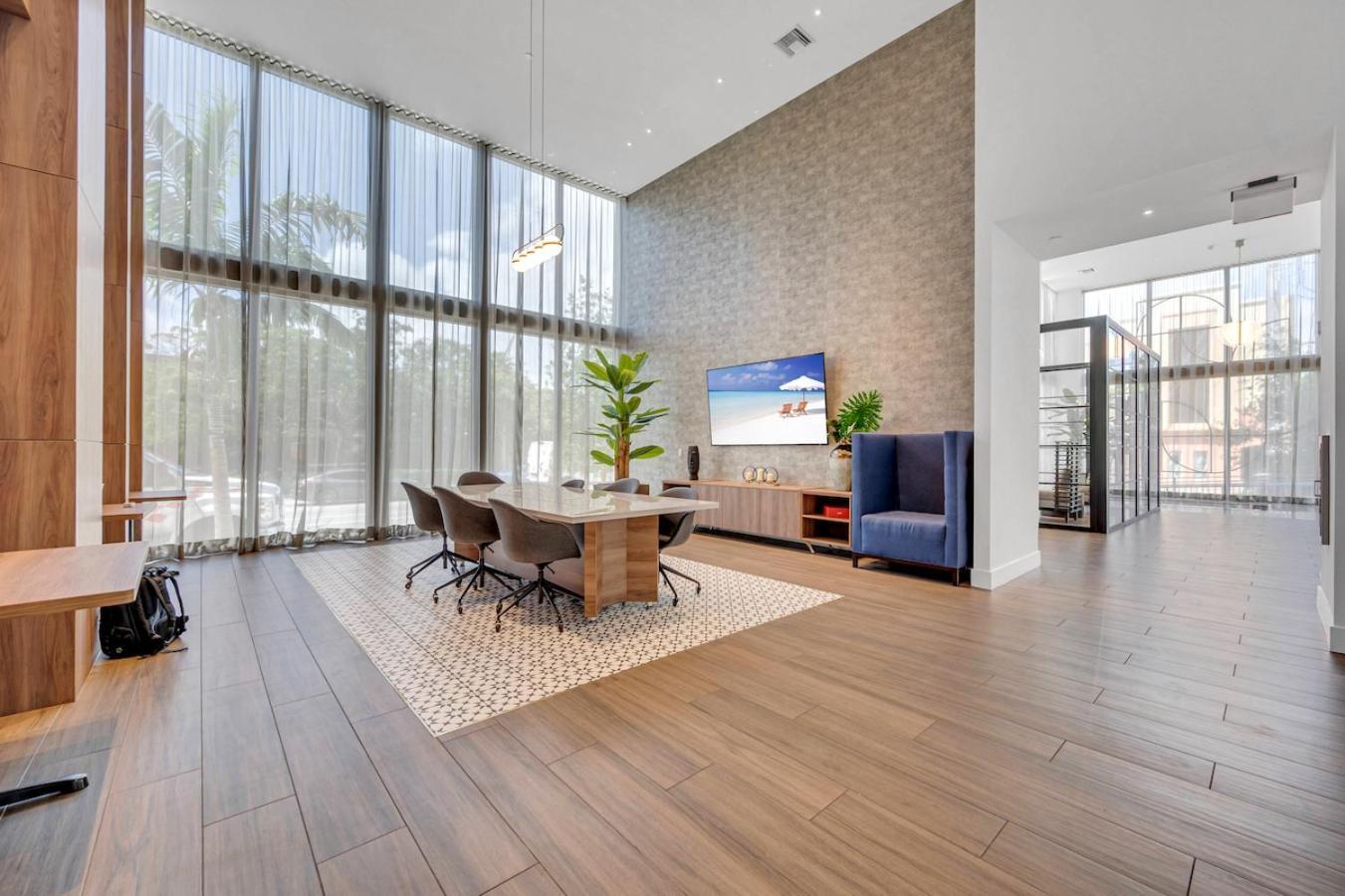 Amazing 3 Bed Unit In Dwntwn Miami With Free Parking Apartment Bagian luar foto