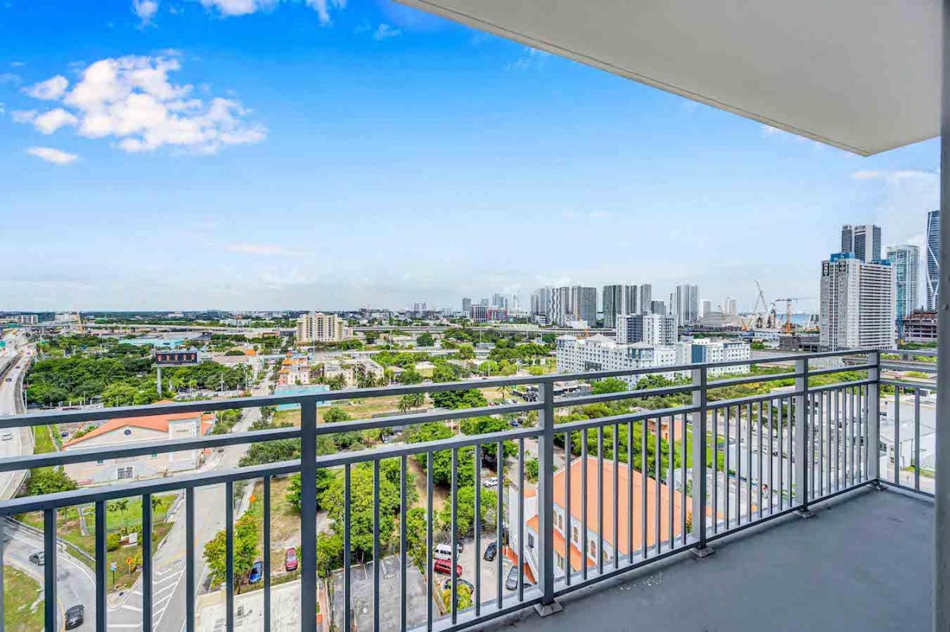Amazing 3 Bed Unit In Dwntwn Miami With Free Parking Apartment Bagian luar foto
